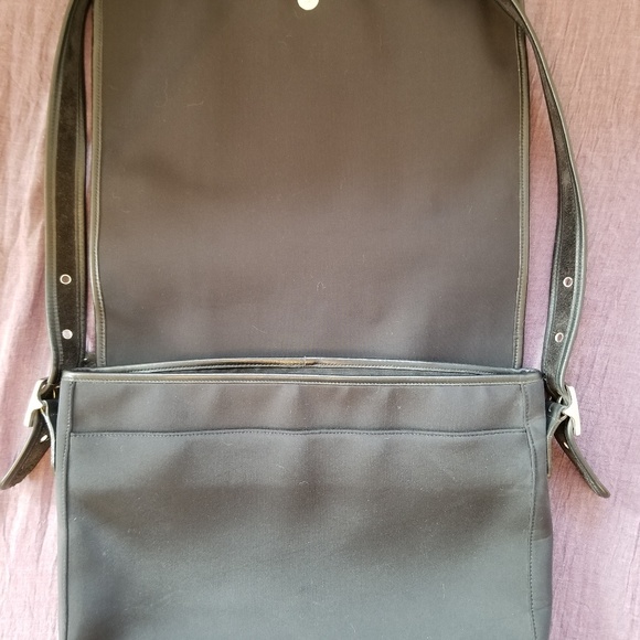 Coach Neo Collection Messenger Bag - Picture 4 of 7
